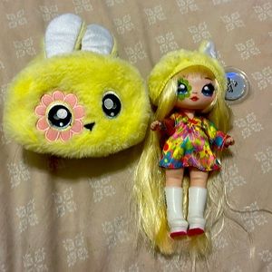 Na! Na! Na! Surprise 2-in-1 Fashion Doll and Plush Purse Series 4
- Bebe Groovy